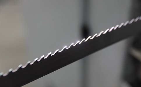 无锡双金属带锯条产生切削噪音的原因具体有哪些？